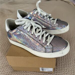 P448 John Opal size 39